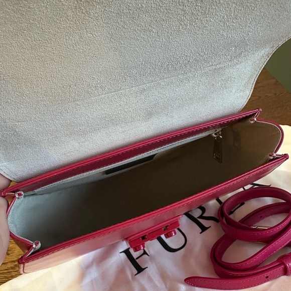 NWT!NEW!Furla Metropolis S Top Handle Round Crossbody -Smooth Leather Red - Picture 10 of 16